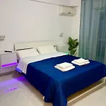 Guest house Easyhomeinnaples 2*