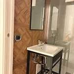Guest house Easyhomeinnaples 2*