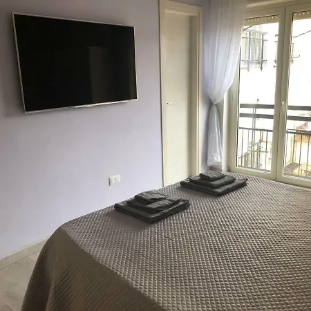 Gasthof Easyhomeinnaples 3*