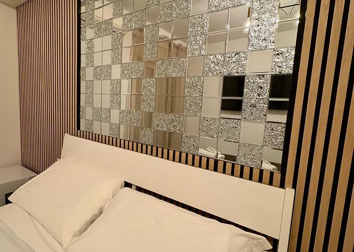 Pensión Easyhomeinnaples 2*